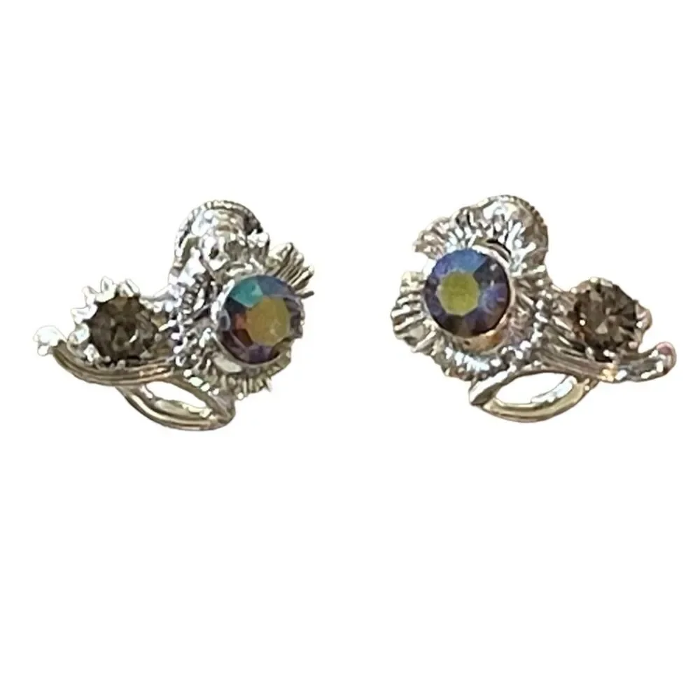 Vintage Lisner flower design silver tone earrings